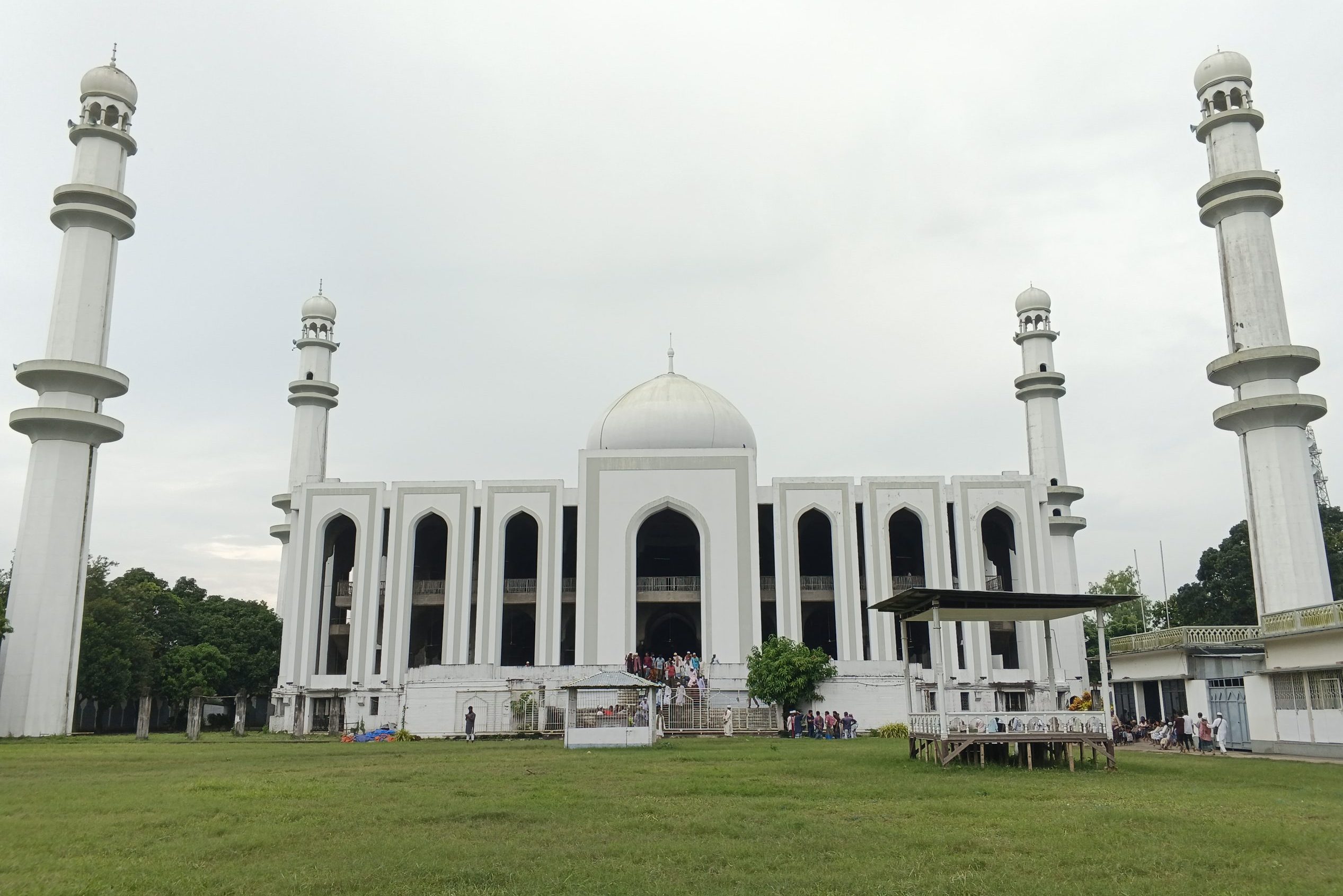 বিশ্বজাকের মঞ্জিল — আধ্যাত্মিকতার এক অনন্য নিদর্শন। 3 IMG 20251007 141714 804@ 1422829600 scaled e1759925298657